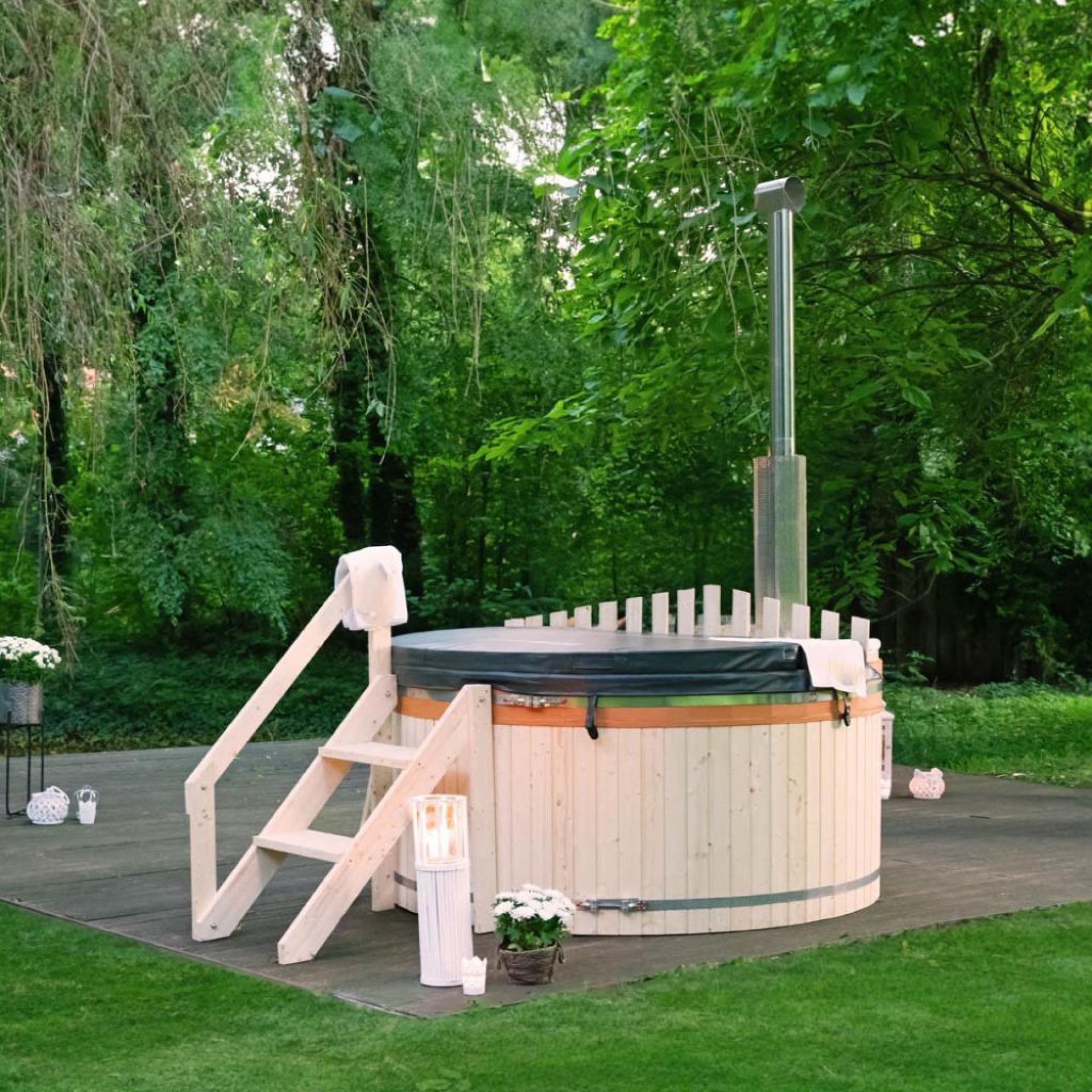 Exclusieve Traditionele Hottub 4 persoons met Houtkachel