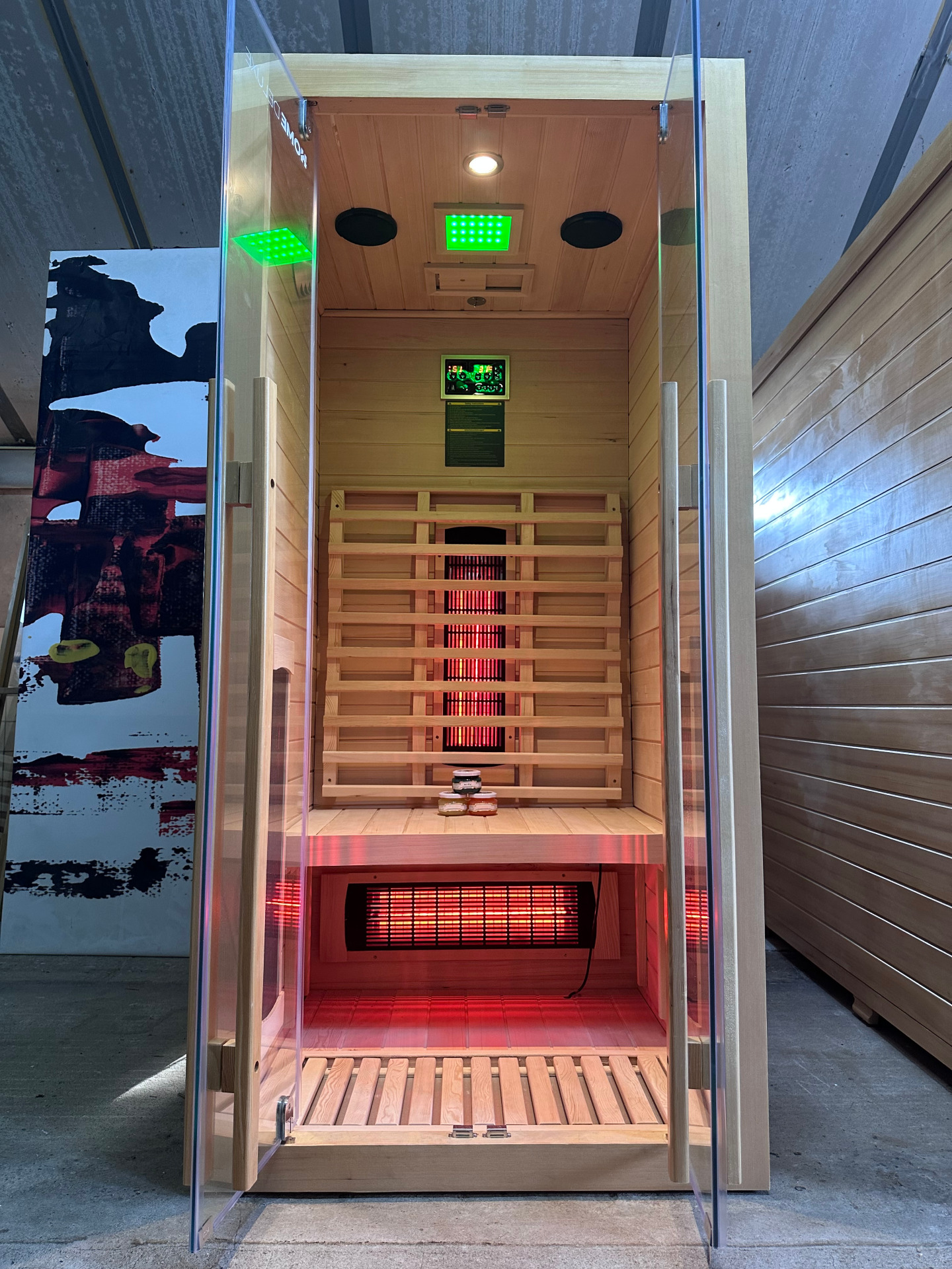 Combi (fullspectrum) Sauna Hemlock | 91x90 | 3.5kW Vega | MONQC